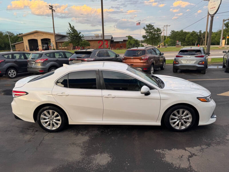 2019 Toyota Camry LE