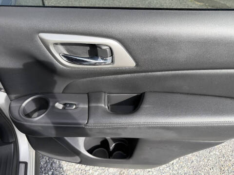 2014 Nissan Pathfinder SL