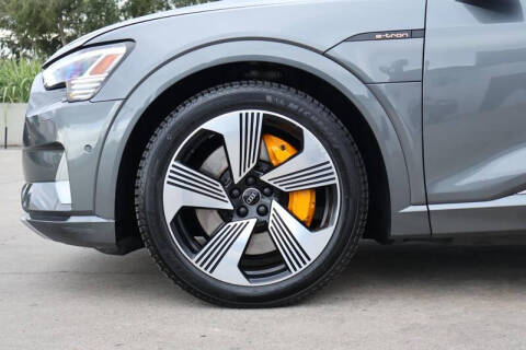 2019 Audi e-tron quattro Prestige