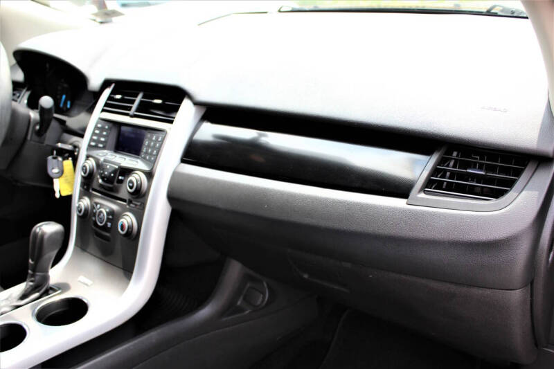 2013 Ford Edge SE