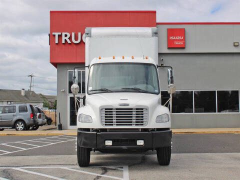 2018 Freightliner M2 106