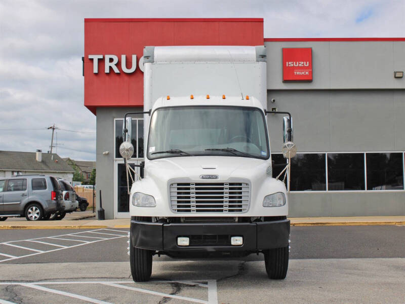 2018 Freightliner M2 106