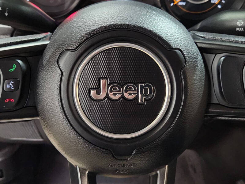 2025 Jeep Gladiator NightHawk