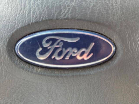 2005 Ford E-Series E-350 SD