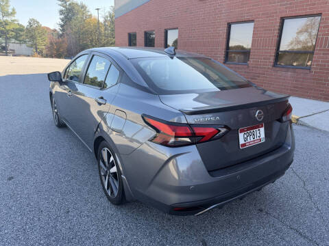 2021 Nissan Versa SR