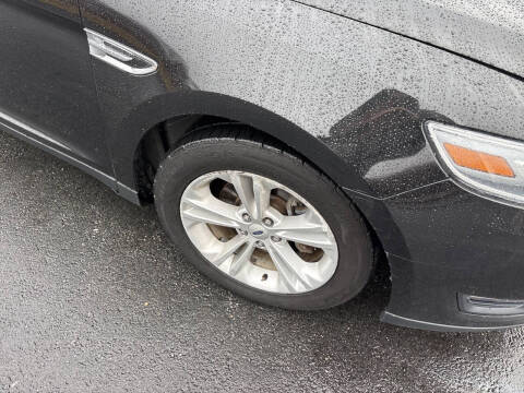2013 Ford Taurus SEL