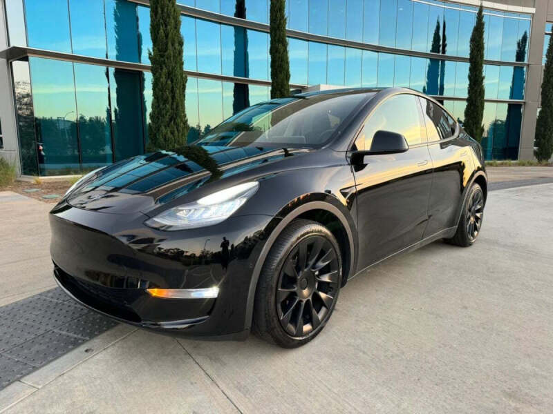 2024 Tesla Model Y Long Range
