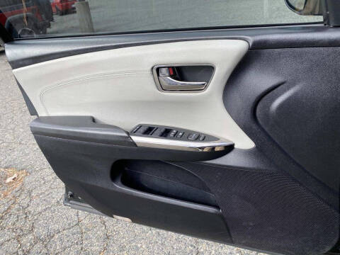 2013 Toyota Avalon Hybrid XLE Premium