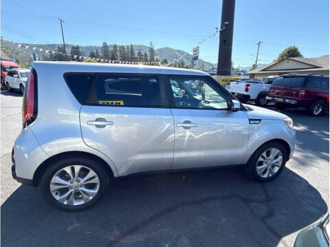 2016 Kia Soul +