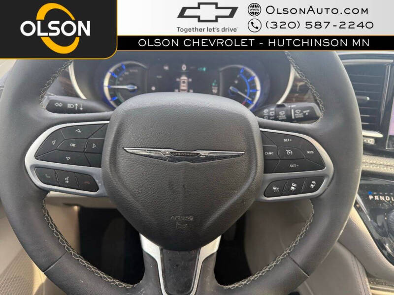 2023 Chrysler Pacifica Plug-In Hybrid Limited