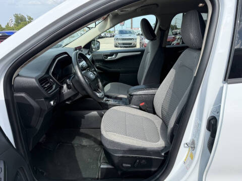 2020 Ford Escape SE