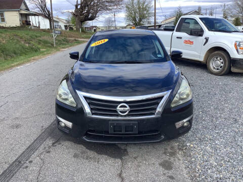 2014 Nissan Altima for sale at Moose Motors in Morganton NC