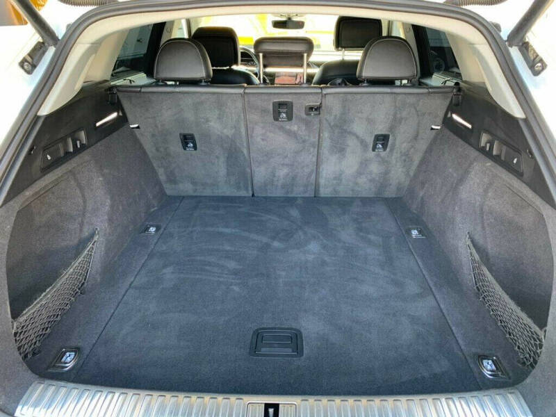 2019 Audi e-tron quattro Prestige