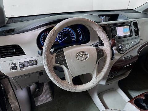 2014 Toyota Sienna