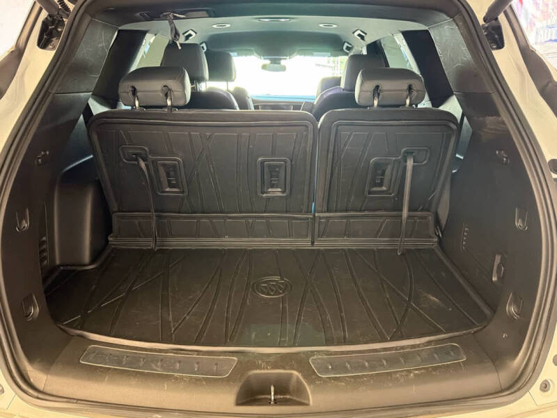 2023 Buick Enclave Essence