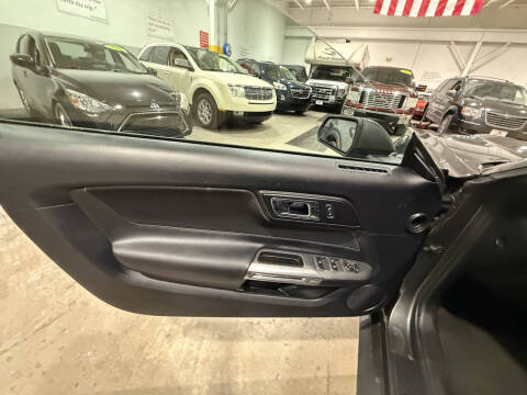 2016 Ford Mustang V6