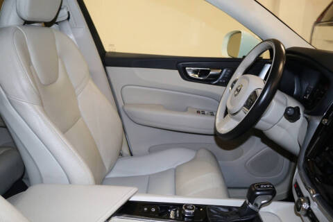 2019 Volvo XC60 T5 Momentum