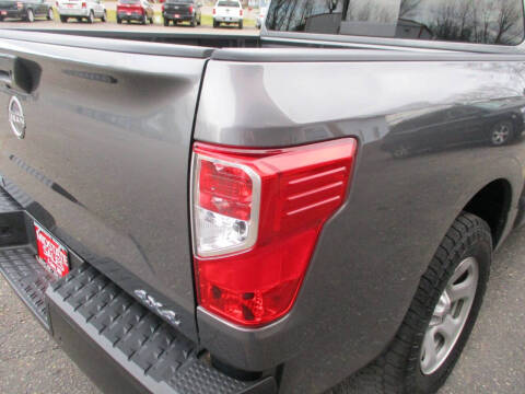 2023 Nissan Titan SV