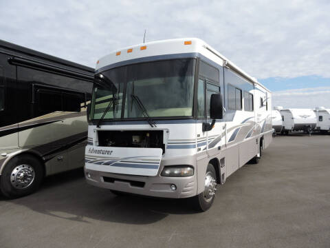 2005 Winnebago 35A