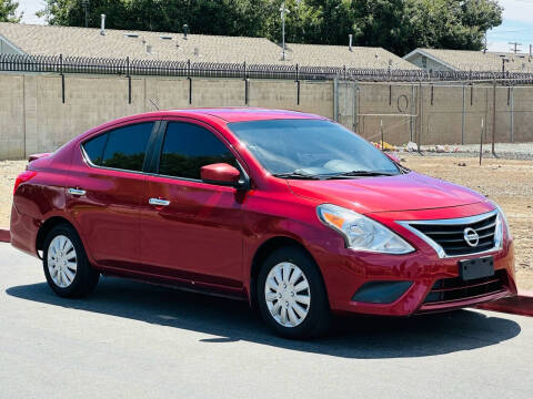 2018 Nissan Versa SV