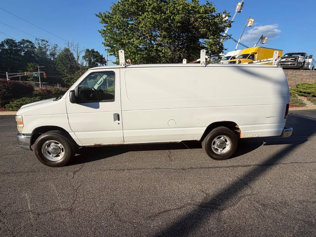 White 2012 Ford E-Series E-250 Extended Cargo Van Van Rear-Wheel Drive 4-Speed Automatic