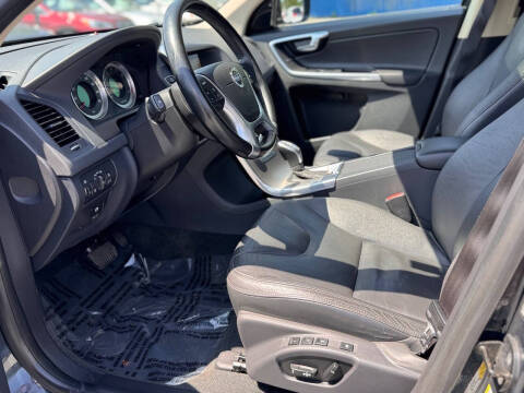 2013 Volvo XC60 3.2 Platinum