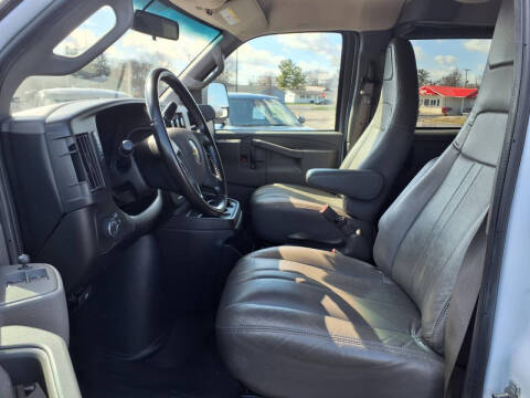 2022 Chevrolet Express LS 3500