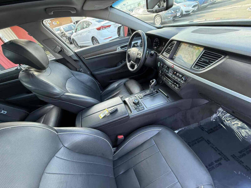 2016 Hyundai Genesis