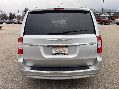2012 Chrysler Town and Country Touring-L