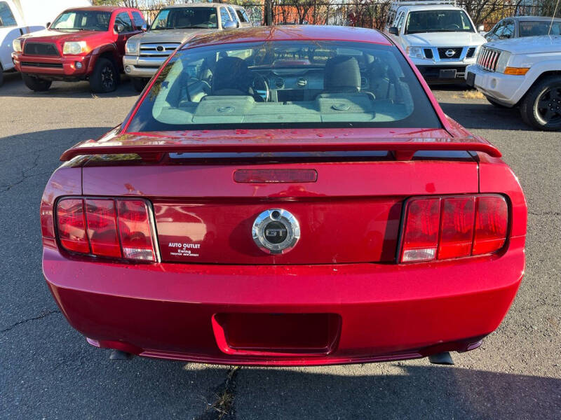 2006 Ford Mustang GT Deluxe photo 7