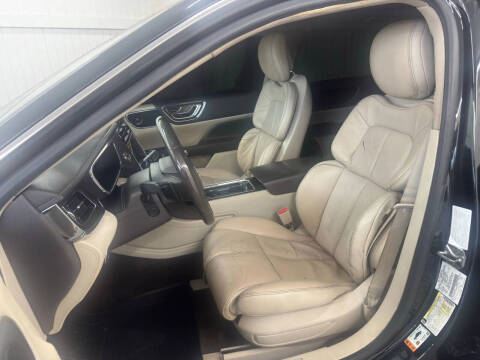 2017 Lincoln Continental Select