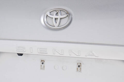 2020 Toyota Sienna XLE Premium 8-Passenger