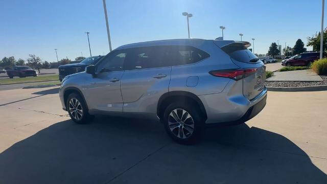 2021 Toyota Highlander Hybrid XLE