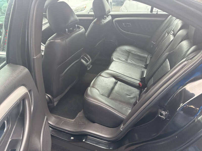 2015 Ford Taurus SEL