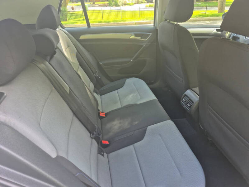 2016 Volkswagen e-Golf SE