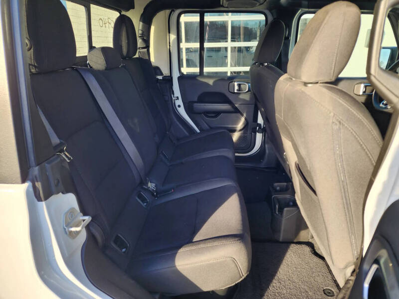 2023 Jeep Gladiator Overland