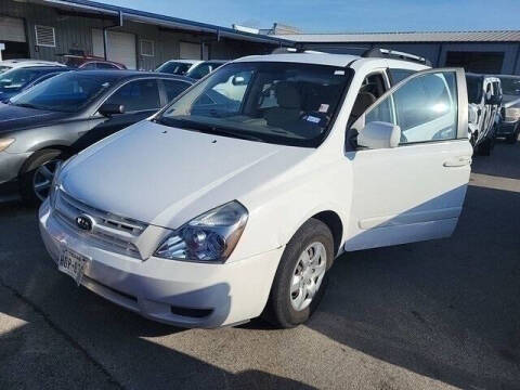 2008 Kia Sedona for sale at FREDYS CARS FOR LESS in Houston TX