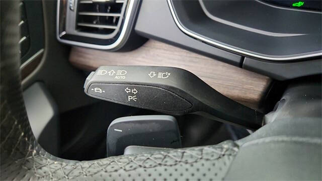 2024 Audi Q5 e quattro S line Prestg 55 TFSI