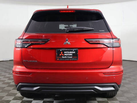 2025 Mitsubishi Outlander ES