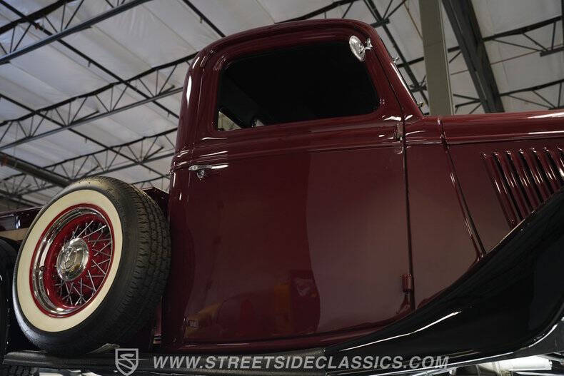 1935 Ford F-100