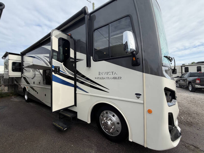 2022 Holiday Rambler Invicta