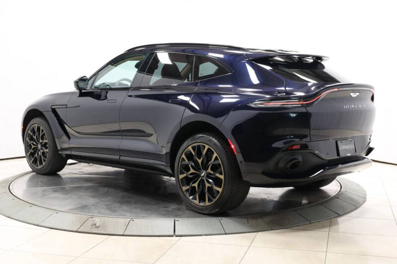 2021 Aston Martin DBX