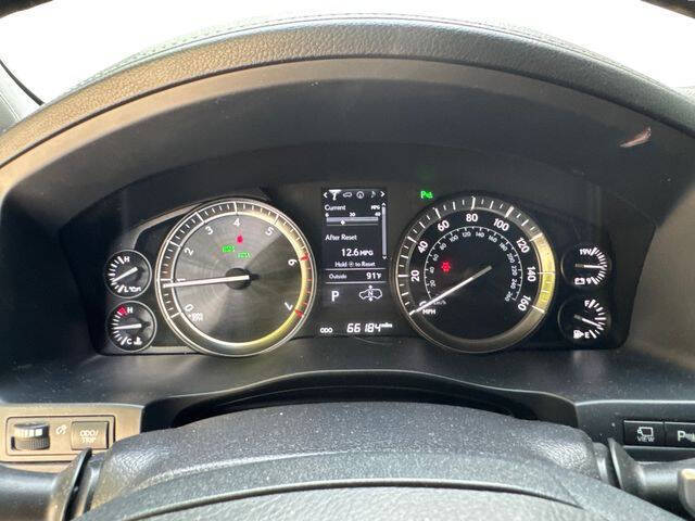 2021 Lexus LX 570 Three-Row