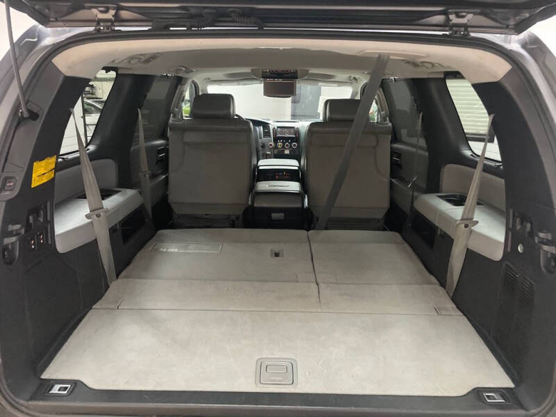 2011 Toyota Sequoia Platinum