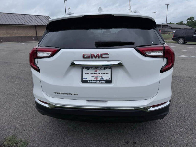 2024 GMC Terrain SLT