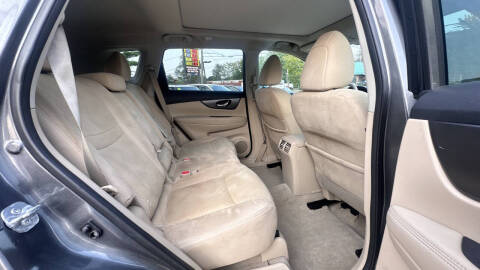 2015 Nissan Rogue SV