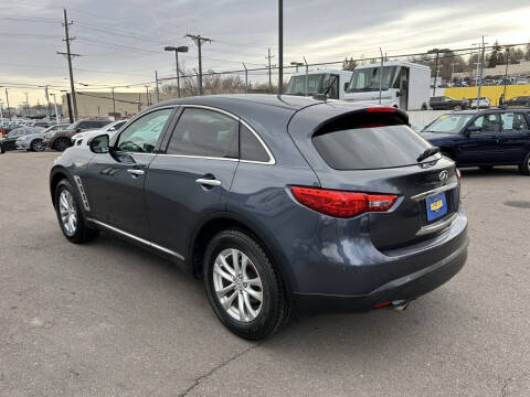 2011 Infiniti FX35