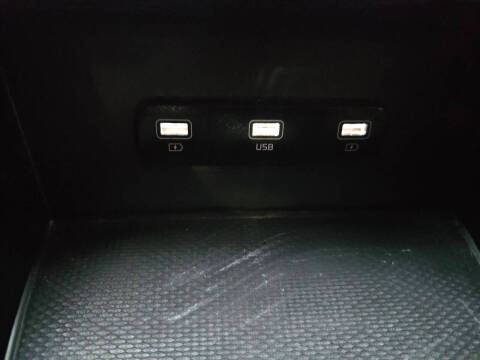 2022 Kia Carnival LX