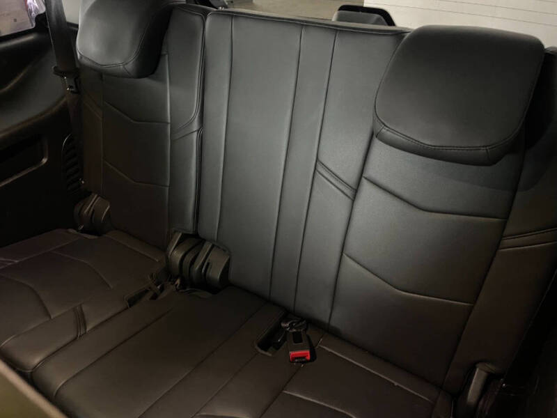 2017 Cadillac Escalade Luxury