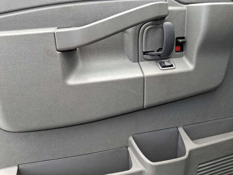 2024 Chevrolet Express 2500